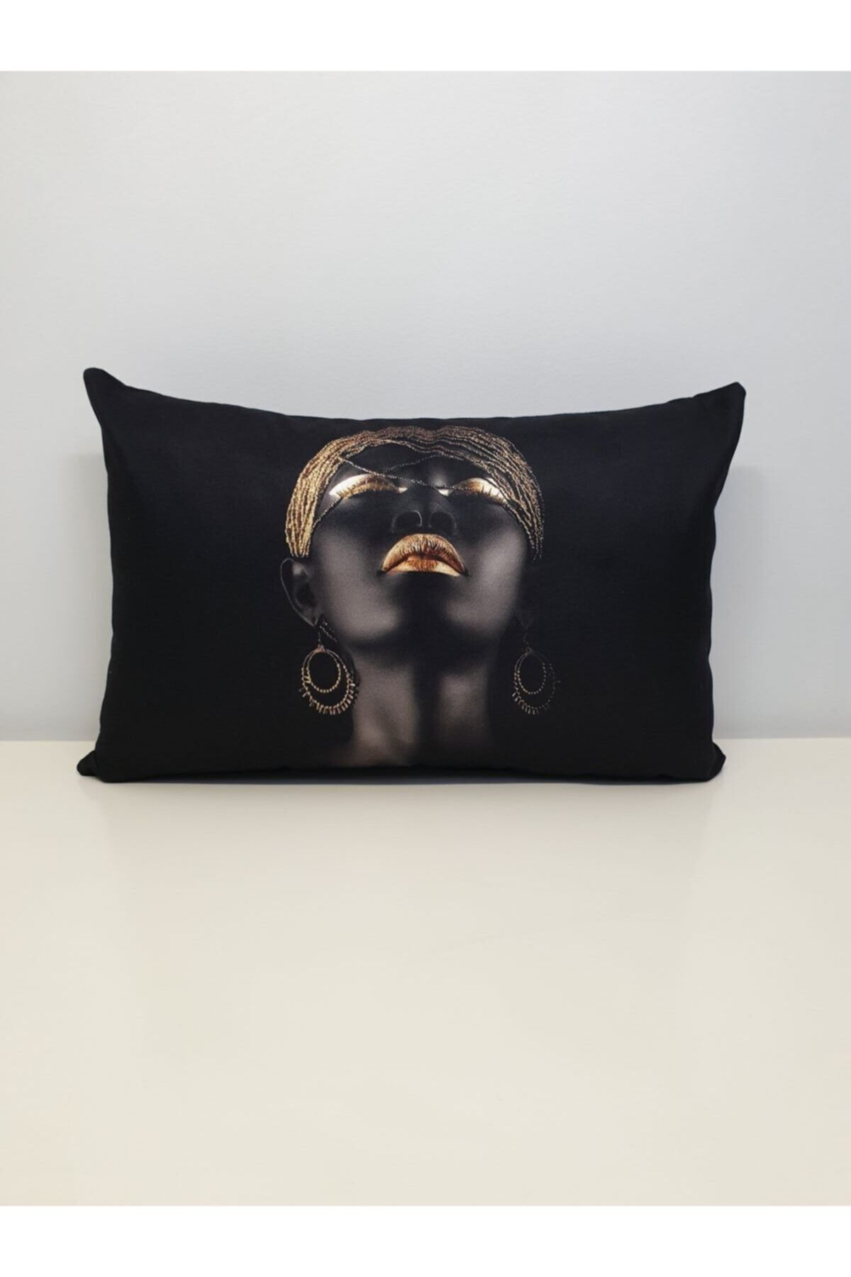 Afrikalı Kadın Desen Dikdörtgen Kırlent Kılıfı