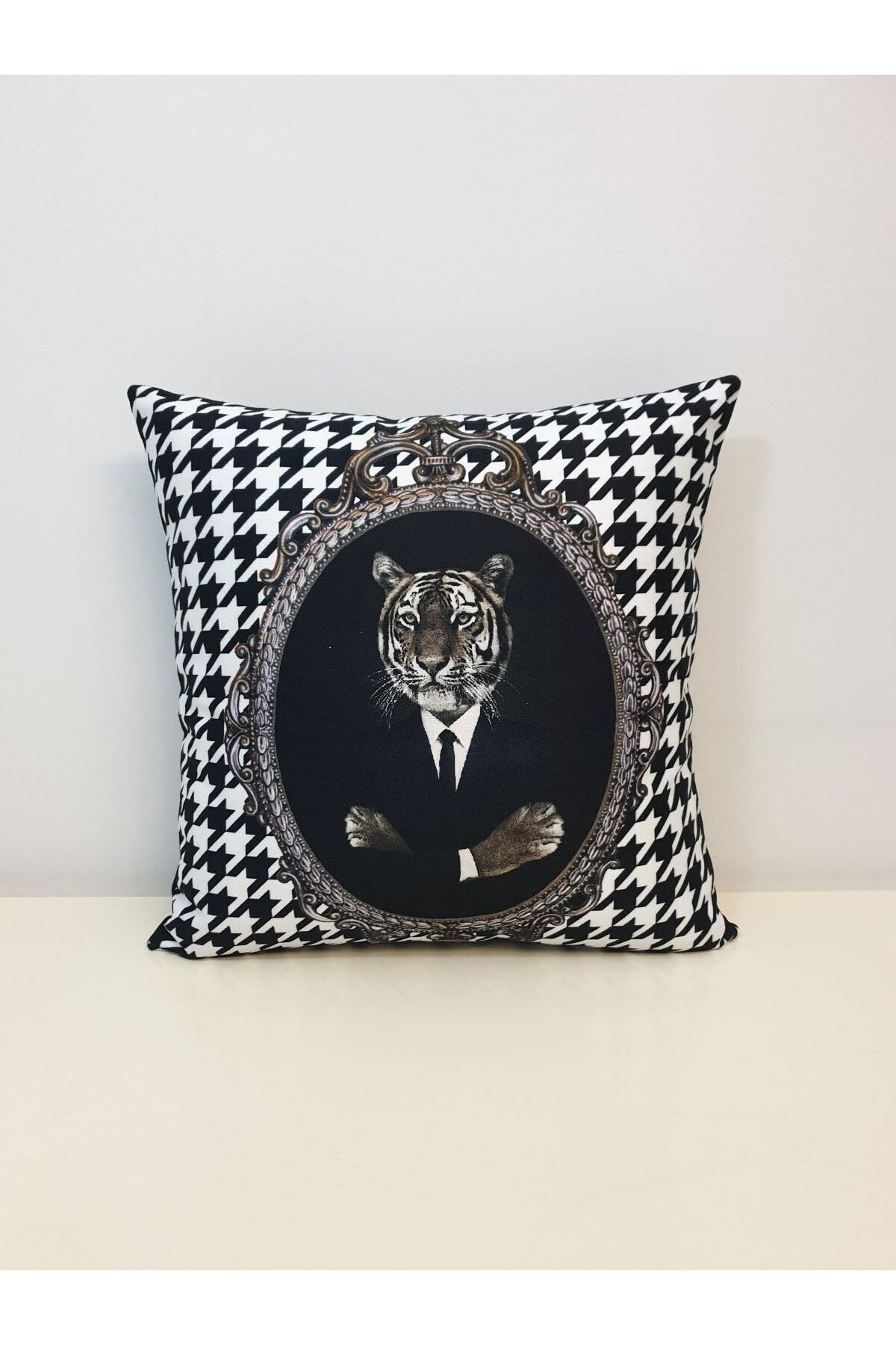 Aslan Kaz Ayağı Desen Kırlent Kılıfı