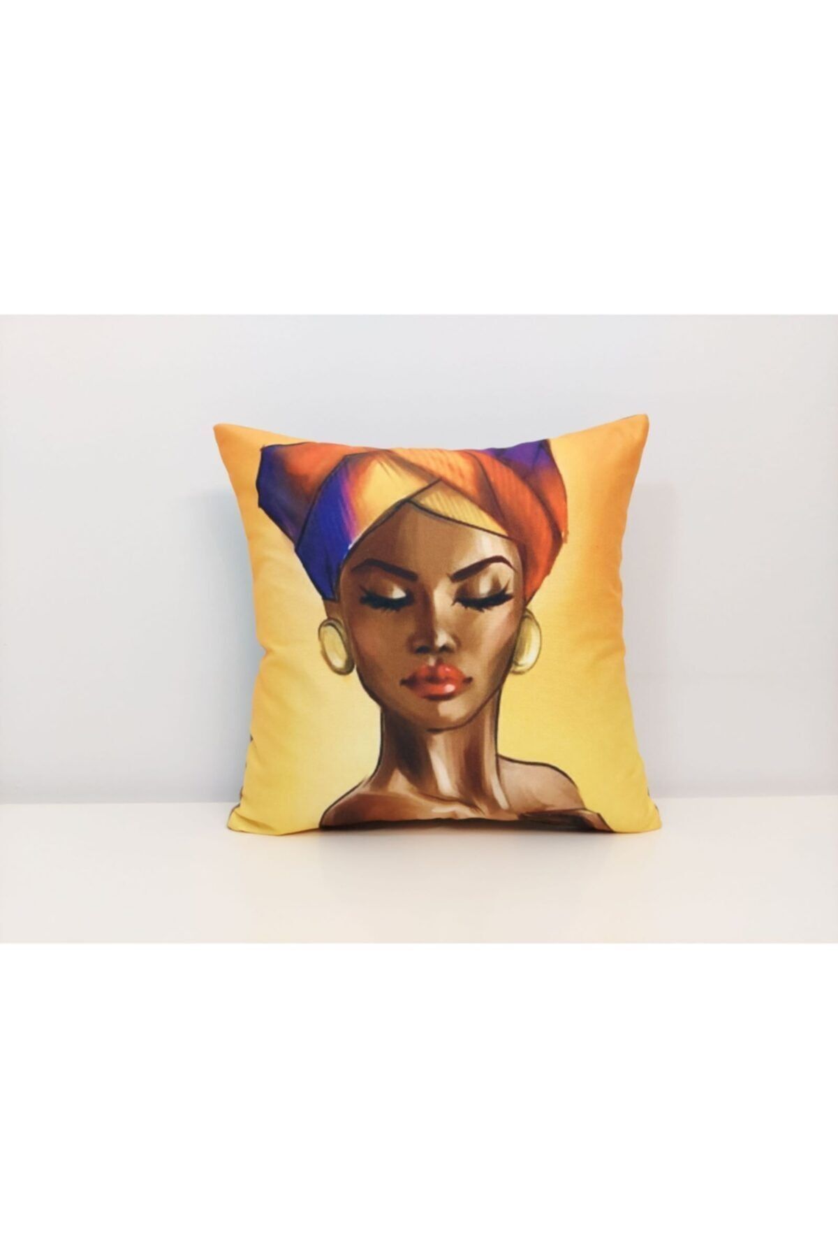 Turuncu Afrikalı Kadın Desen Kırlent Kılıfı
