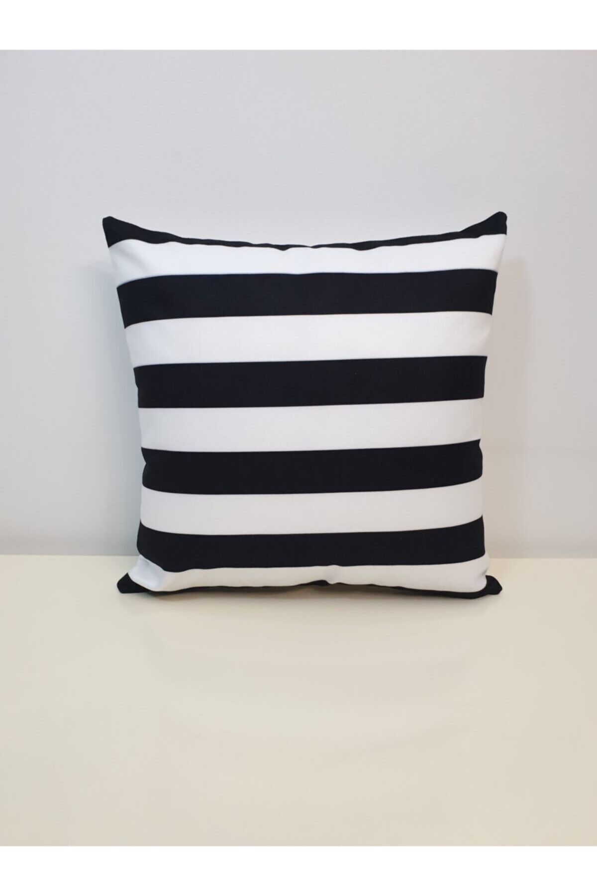 Siyah Beyaz Çizgili Desen Kırlent Kılıfı