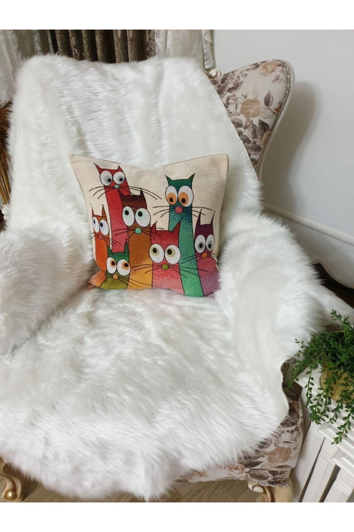 Goblen Kediler Kırlent Kılıf