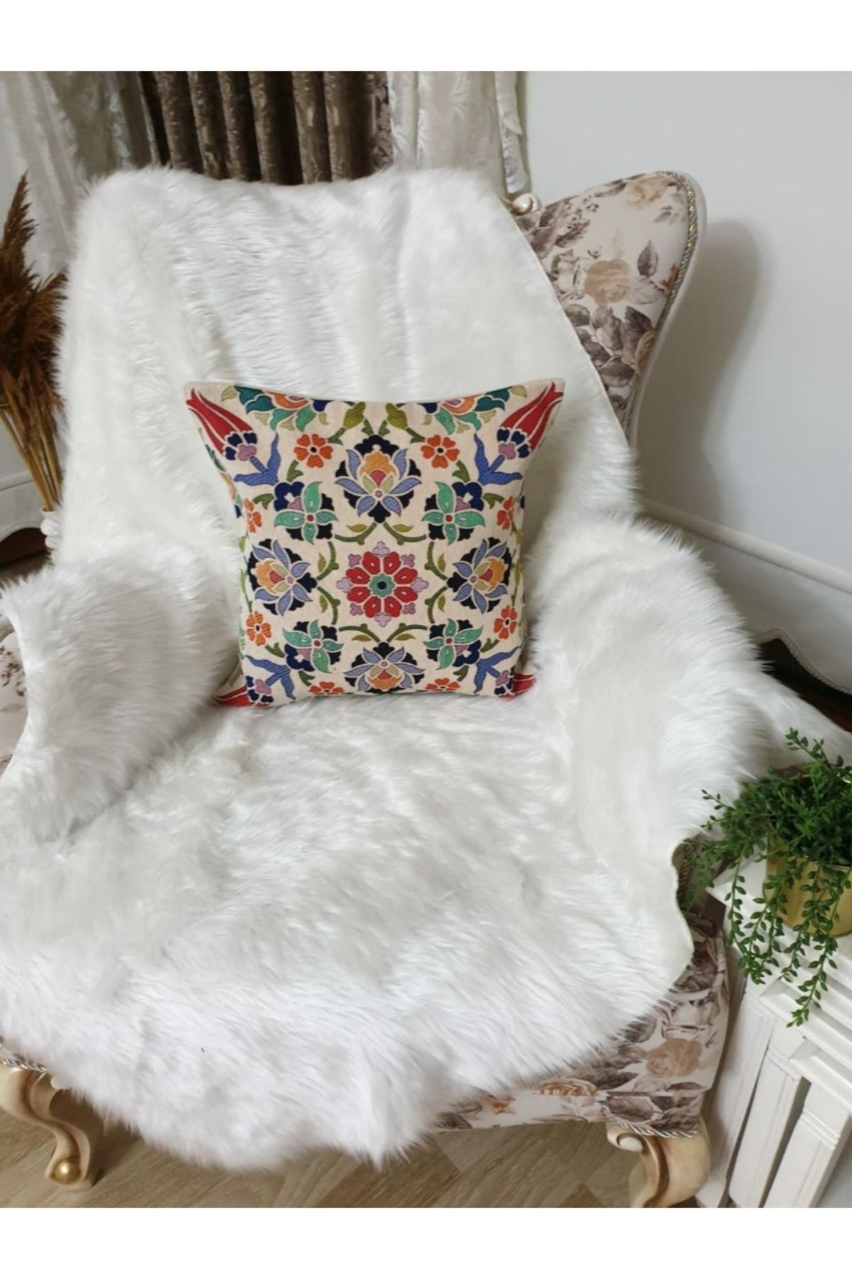 Goblen Çini Lale Desen Kırlent Kılıf