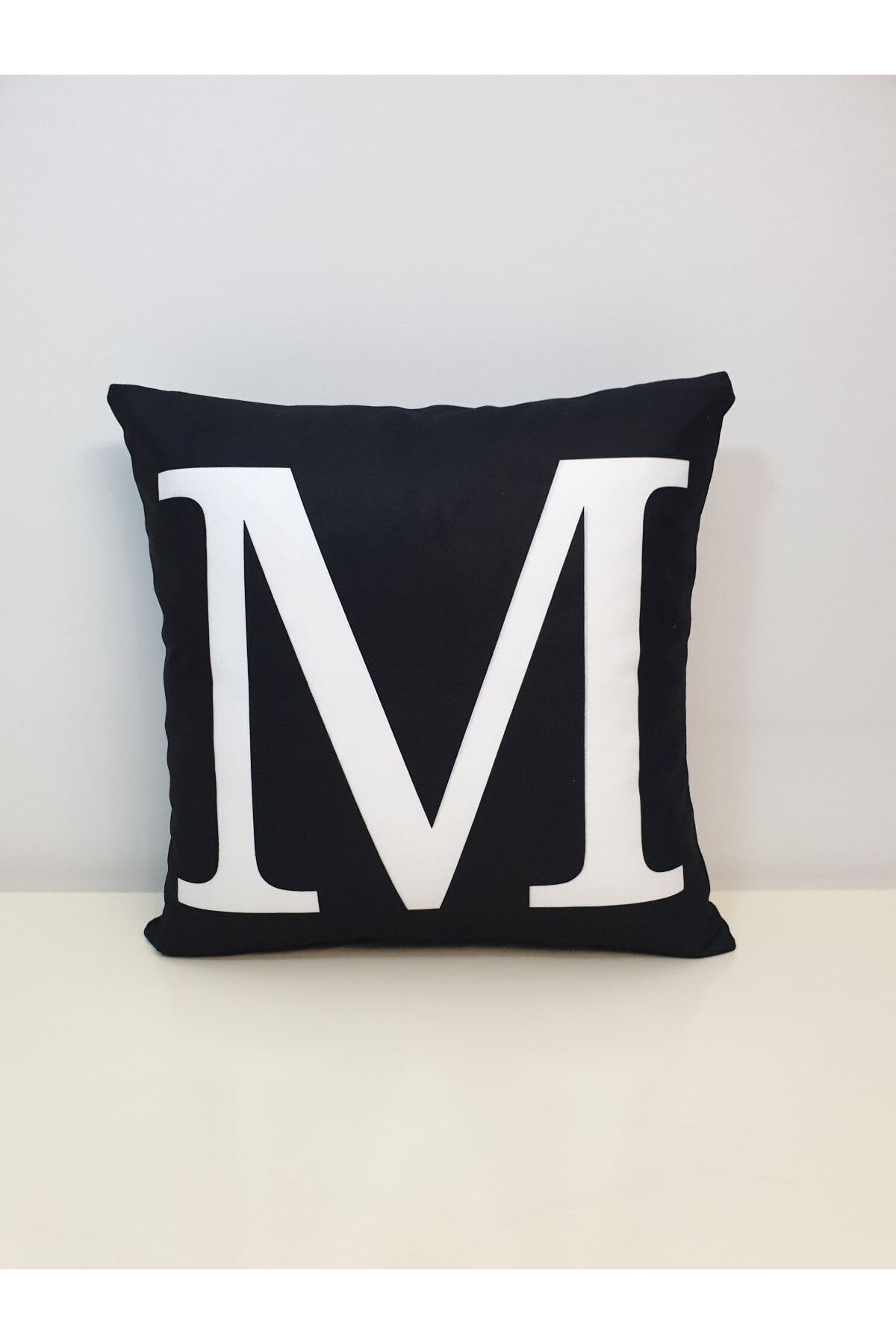 (m) Harfi Kırlent Kılıfı