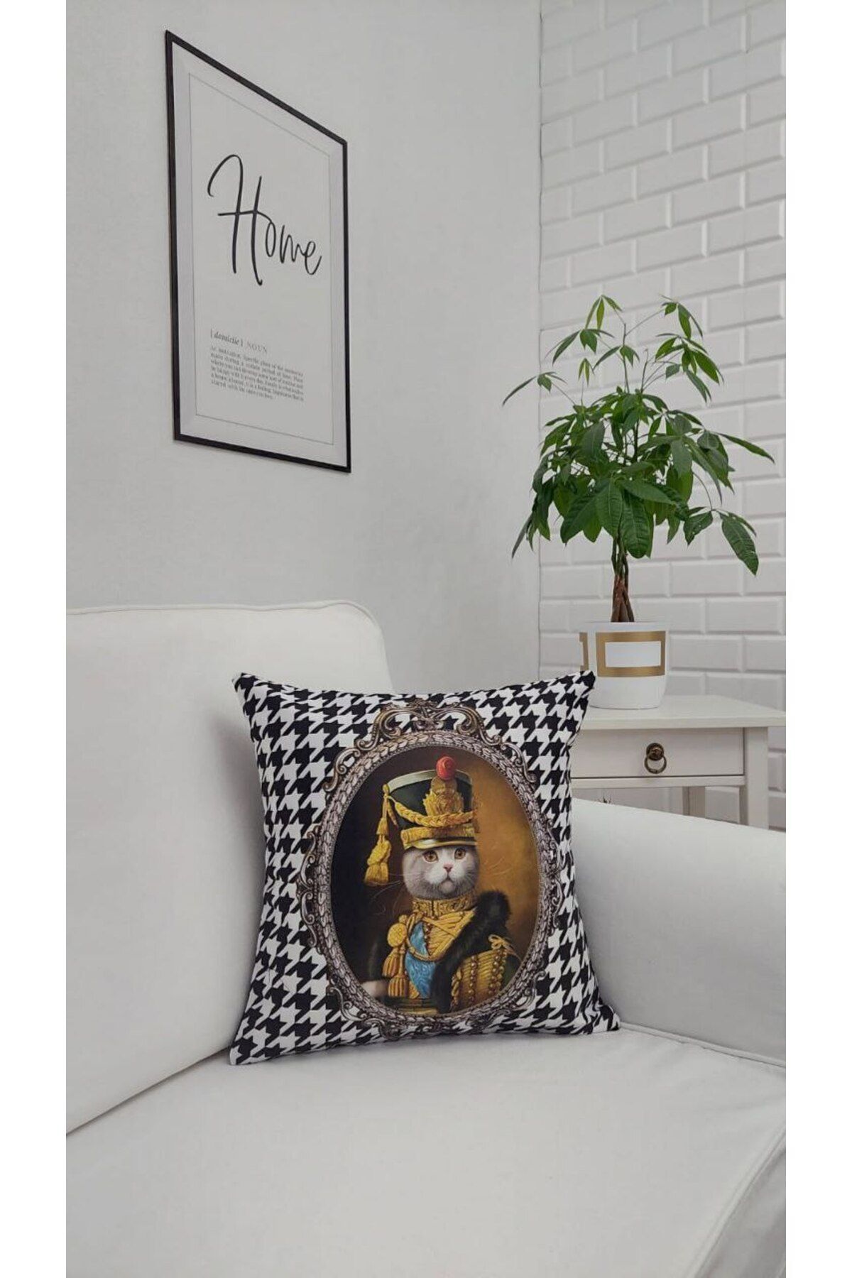 KAZ AYAK MAREŞAL KEDİ