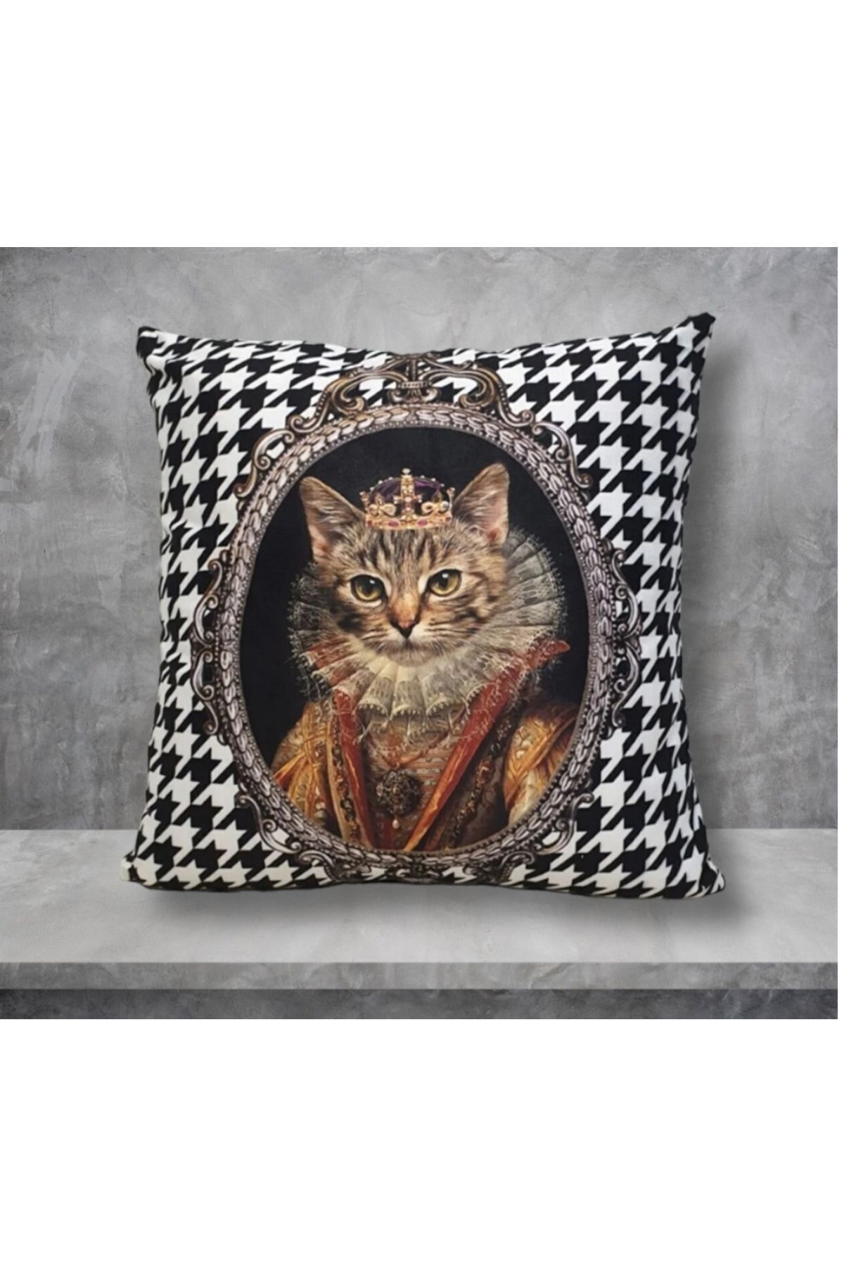 KAZ AYAK KRALİÇE KEDİ