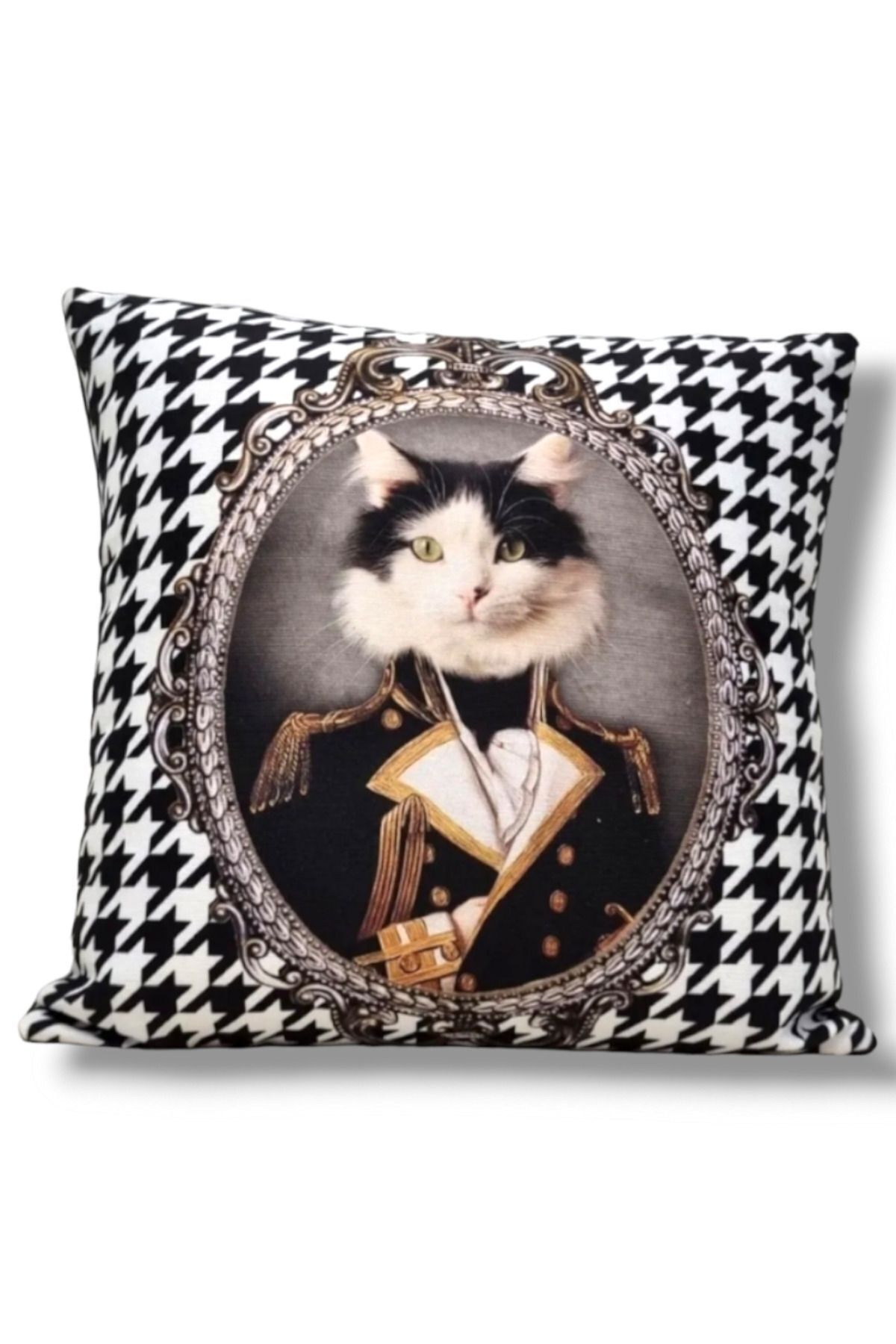 KAZ AYAK SUBAY KEDİ