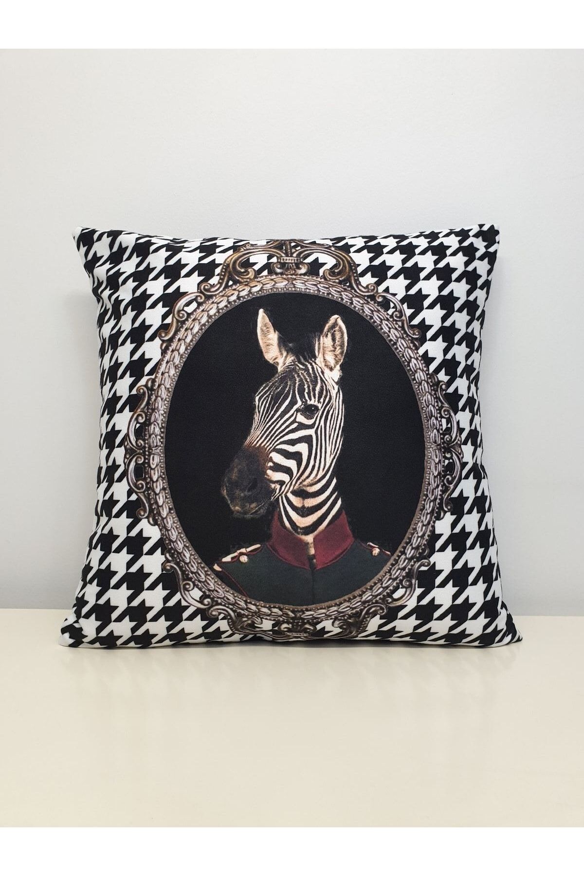 Zebra Kaz Ayağı Desen Kırlent Kılıfı