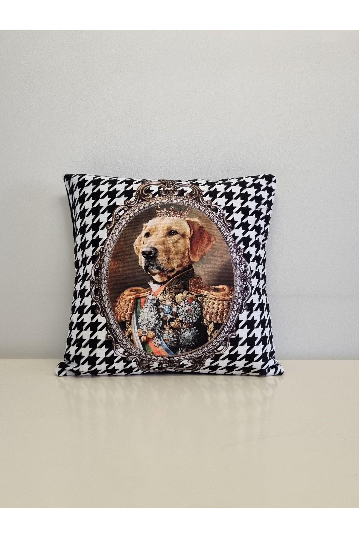 Kral Golden Kaz Ayağı Desen Kırlent Kılıfı