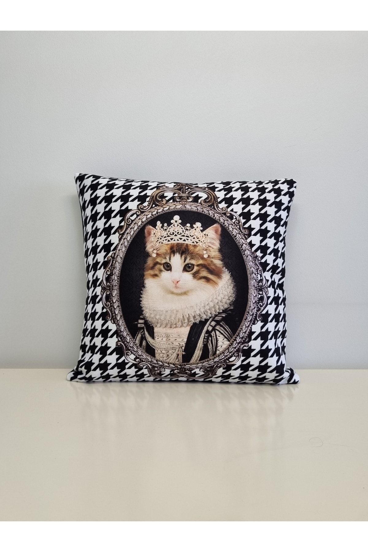 Prenses Kedii Kaz Ayağı Desen Kırlent Kılıfı