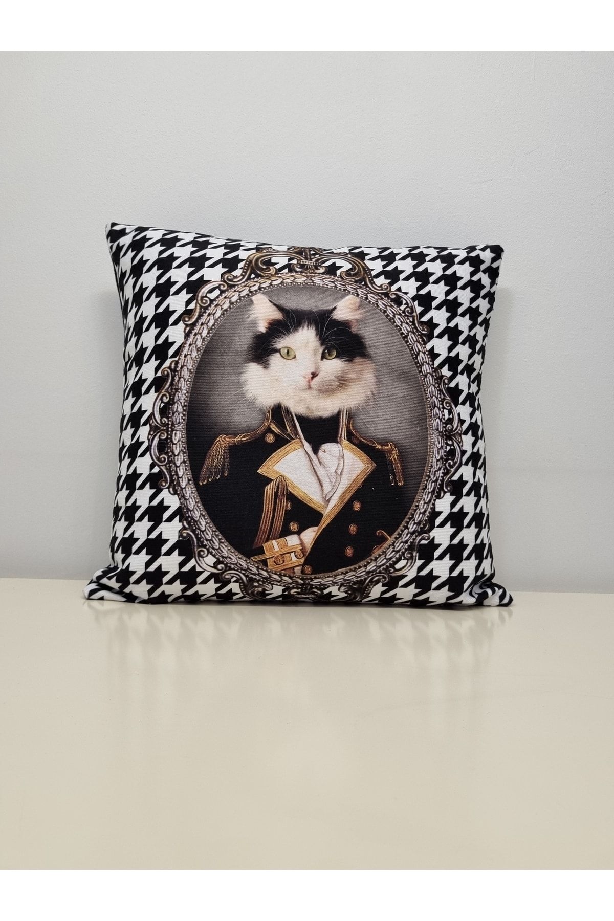 Kedi Subay Kaz Ayağı Desen Kırlent Kılıfı