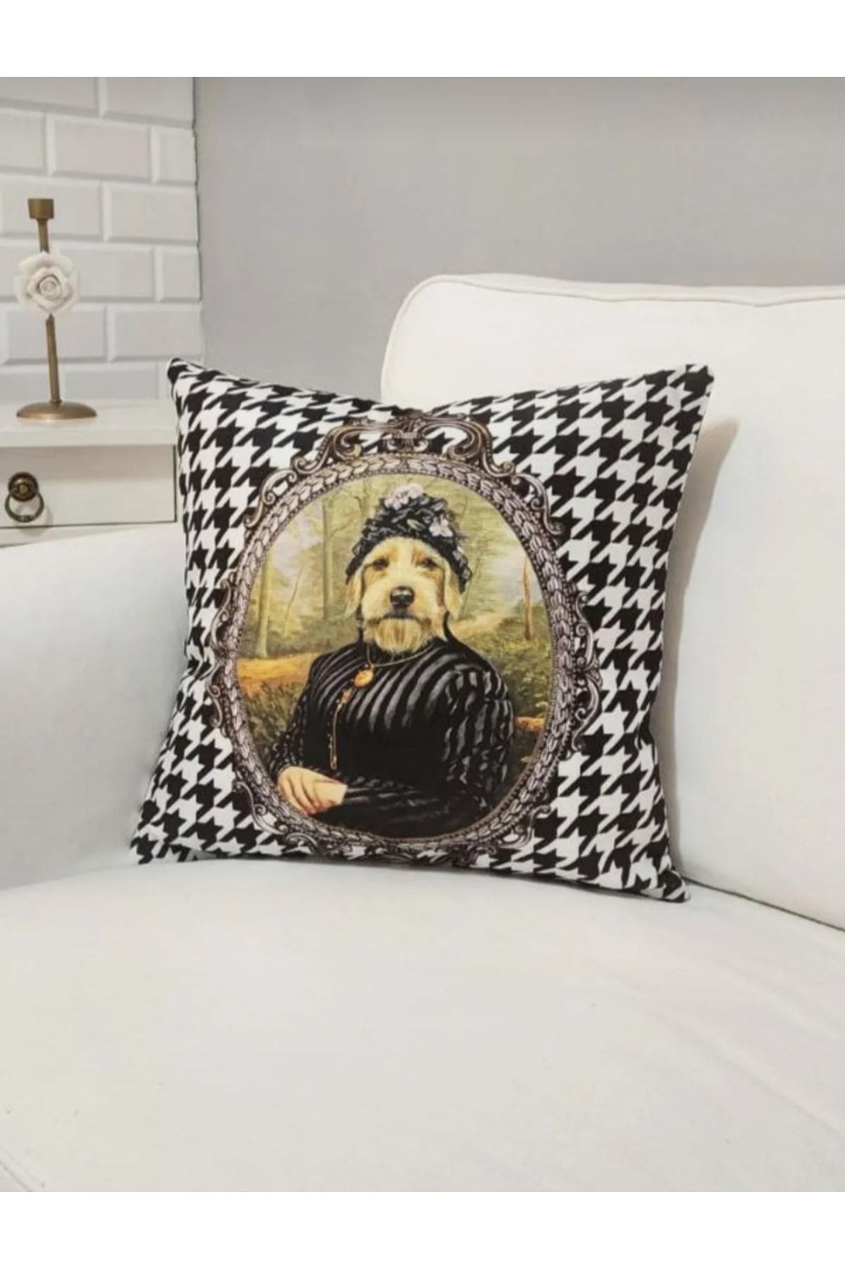 Köpek Hanımefendi Kaz Ayağı Desen Kırlent Kılıfı