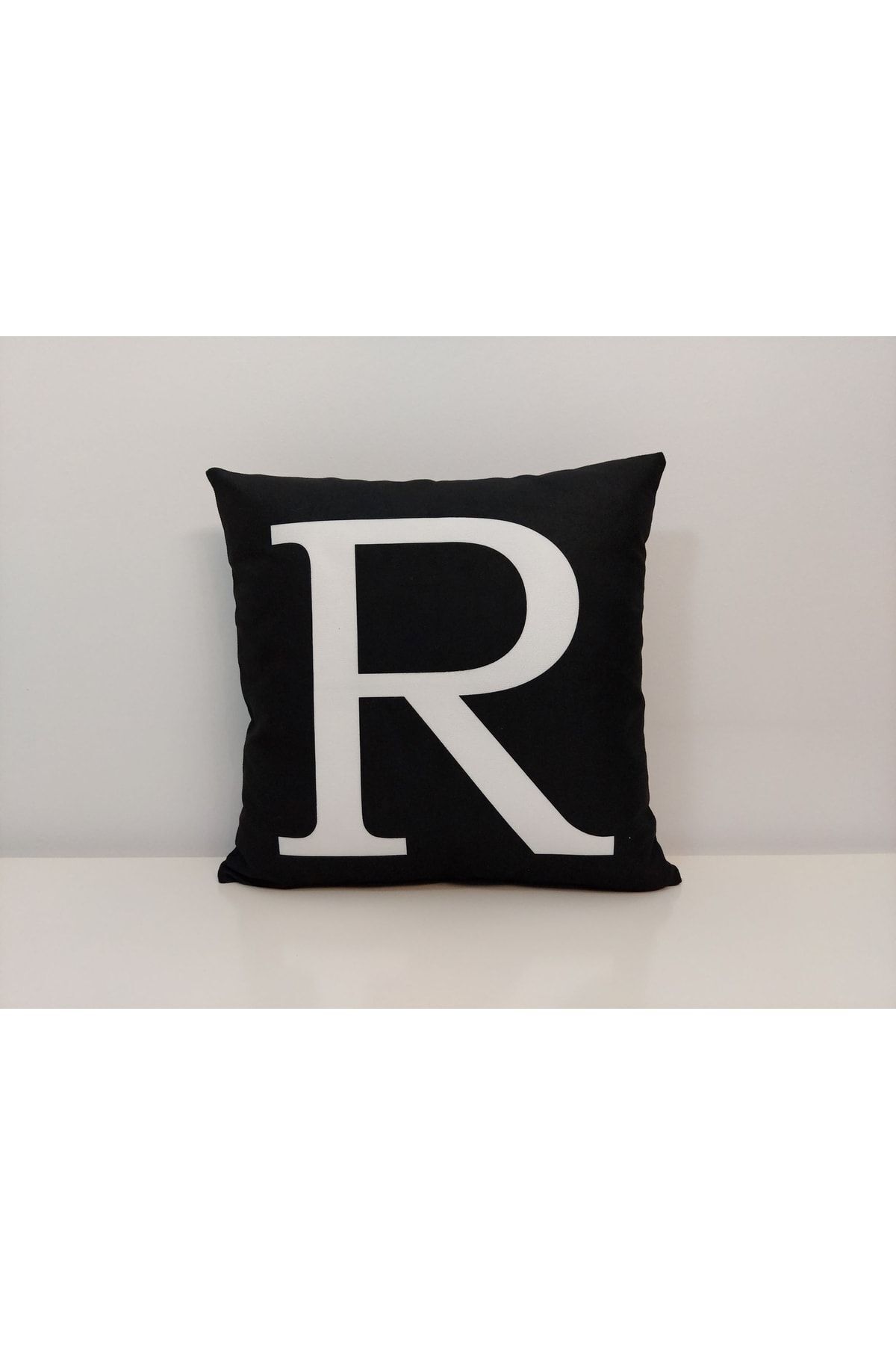 (r) Harfi Kırlent Kılıfı