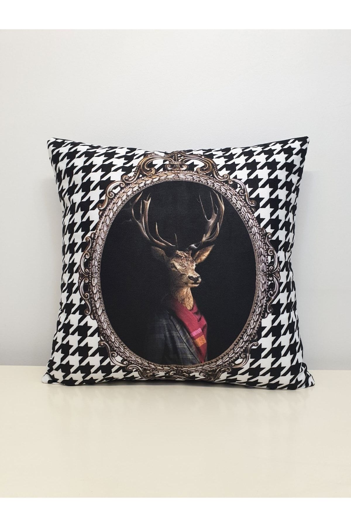 Atkılı Geyik Kaz Ayağı Desen Kırlent Kılıfı